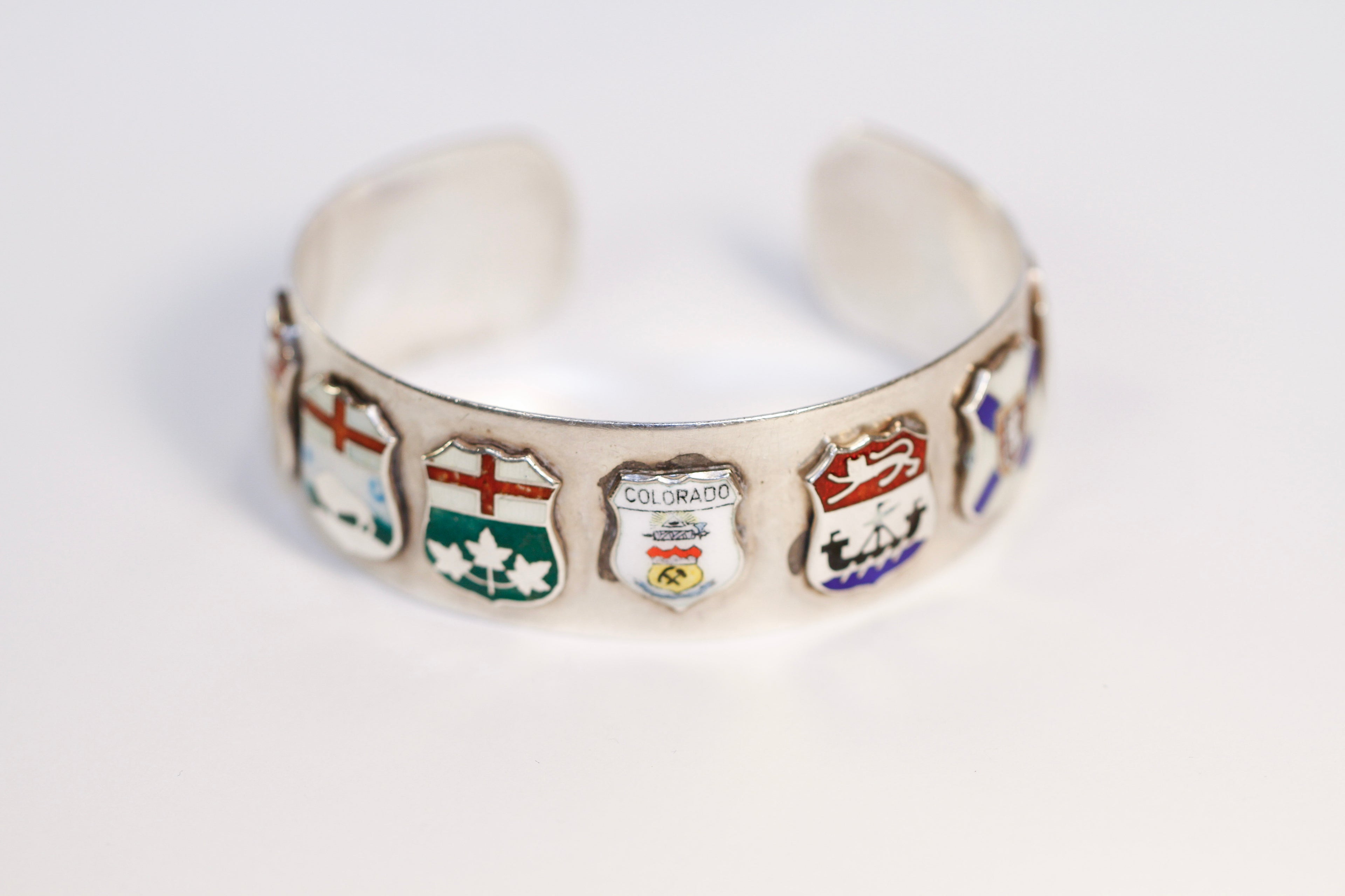 canadian coat of arms cuff - b014