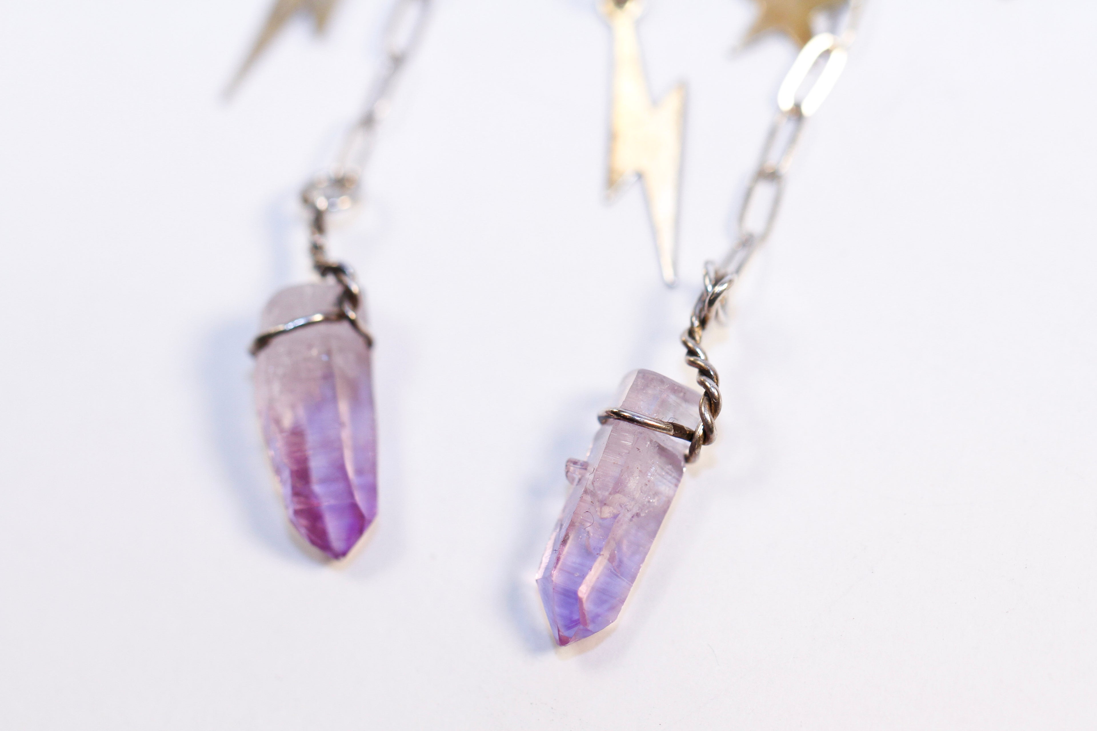 lightning bolt stars hook earring - e032