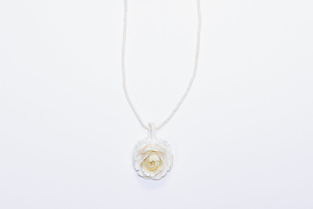 carved ivory rose - n015