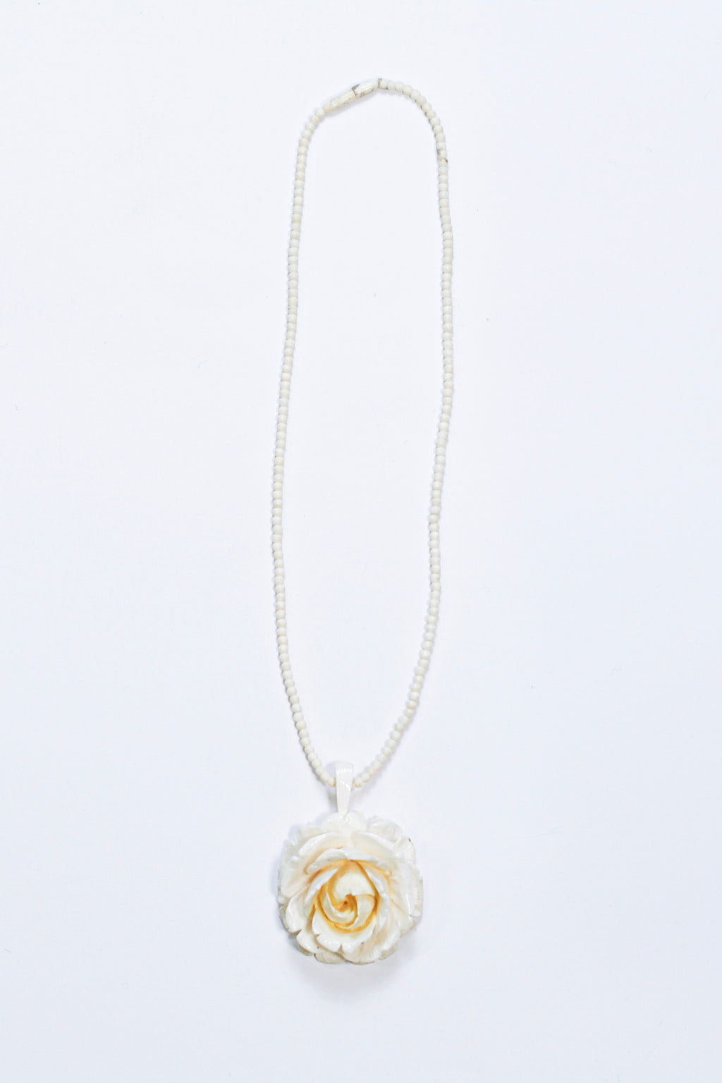carved ivory rose - n015