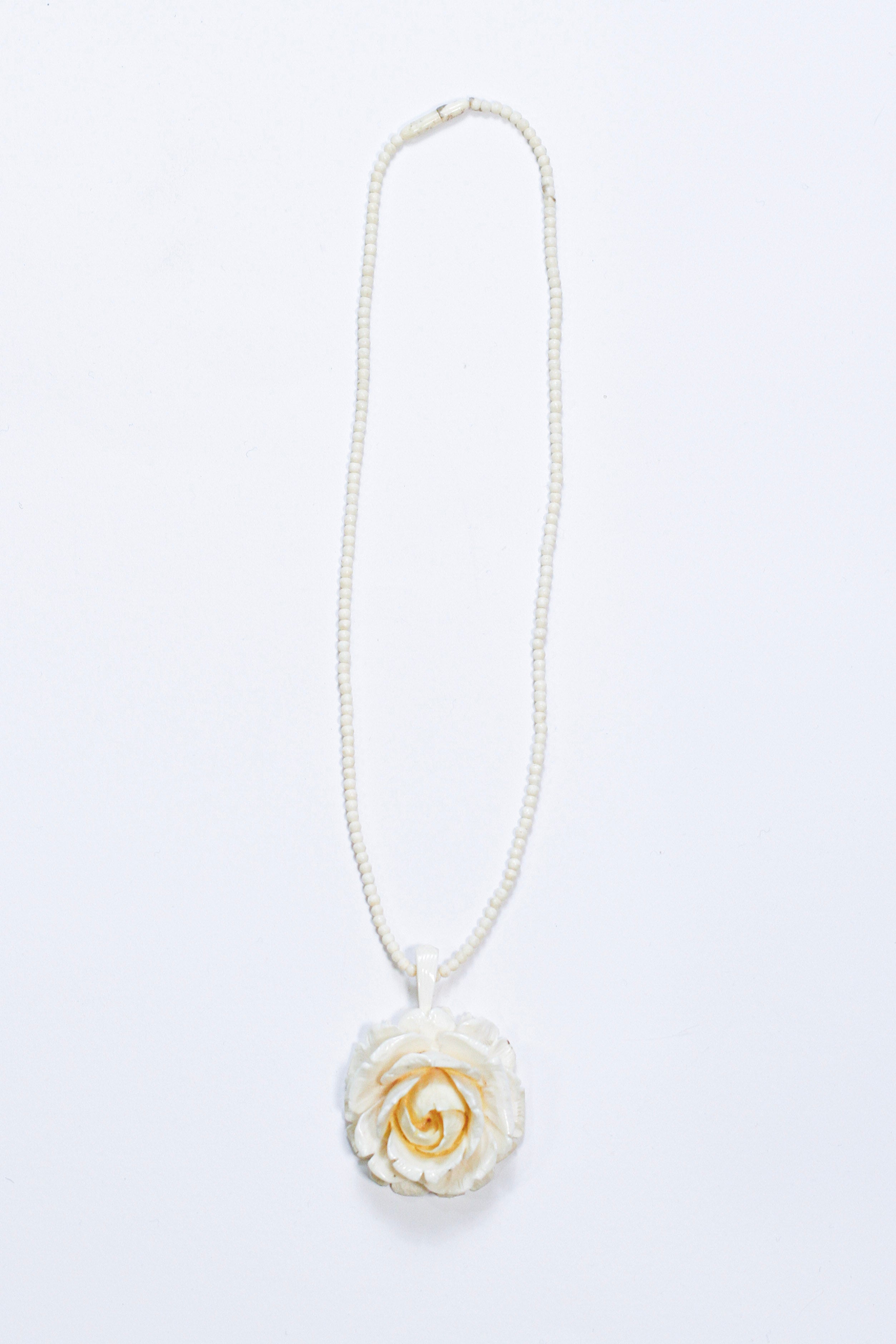 carved ivory rose - n015