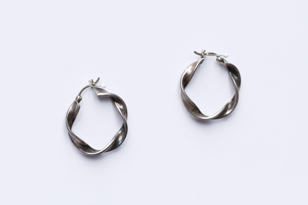 Twist Earrings - E019