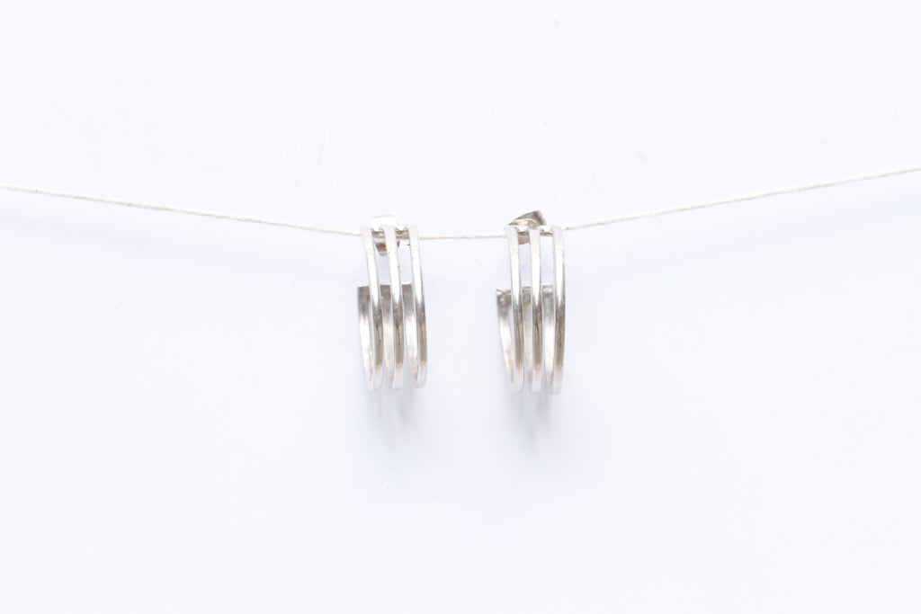 Three Line Earrings - E025
