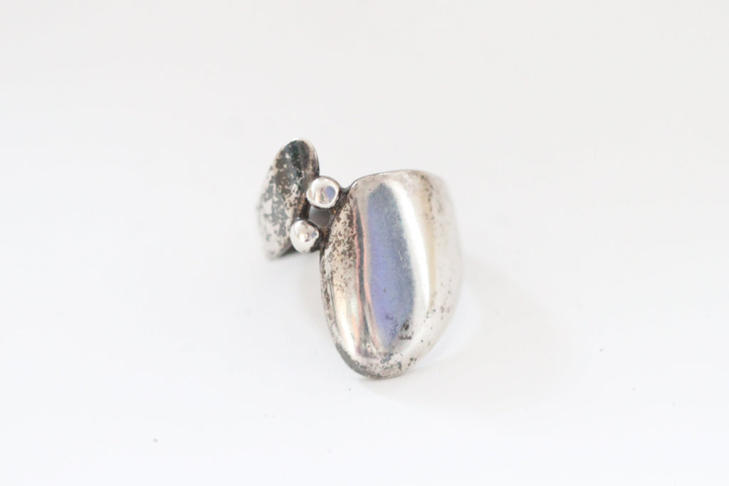 danish jeweled shield - r088