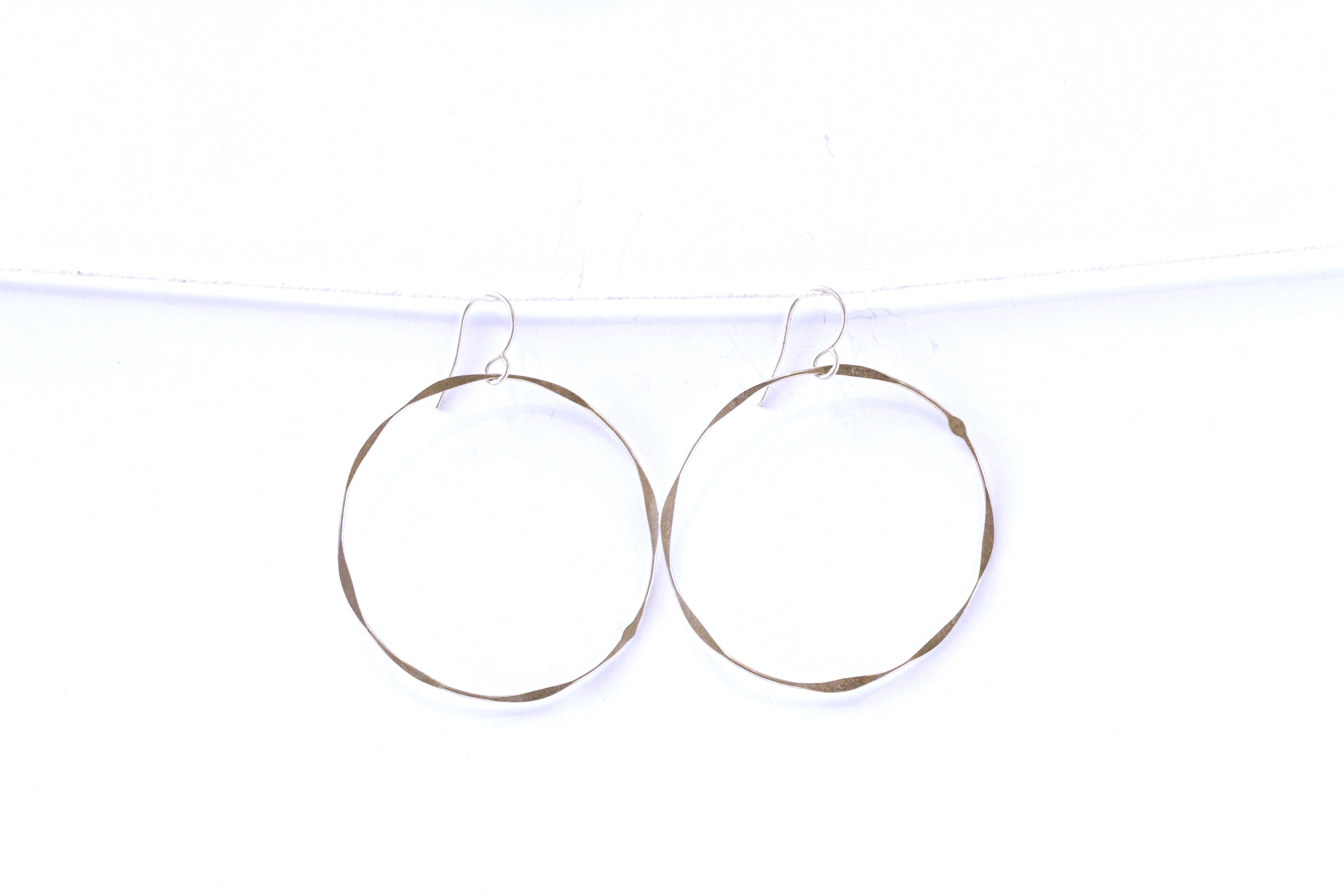 wavy hoops - E008