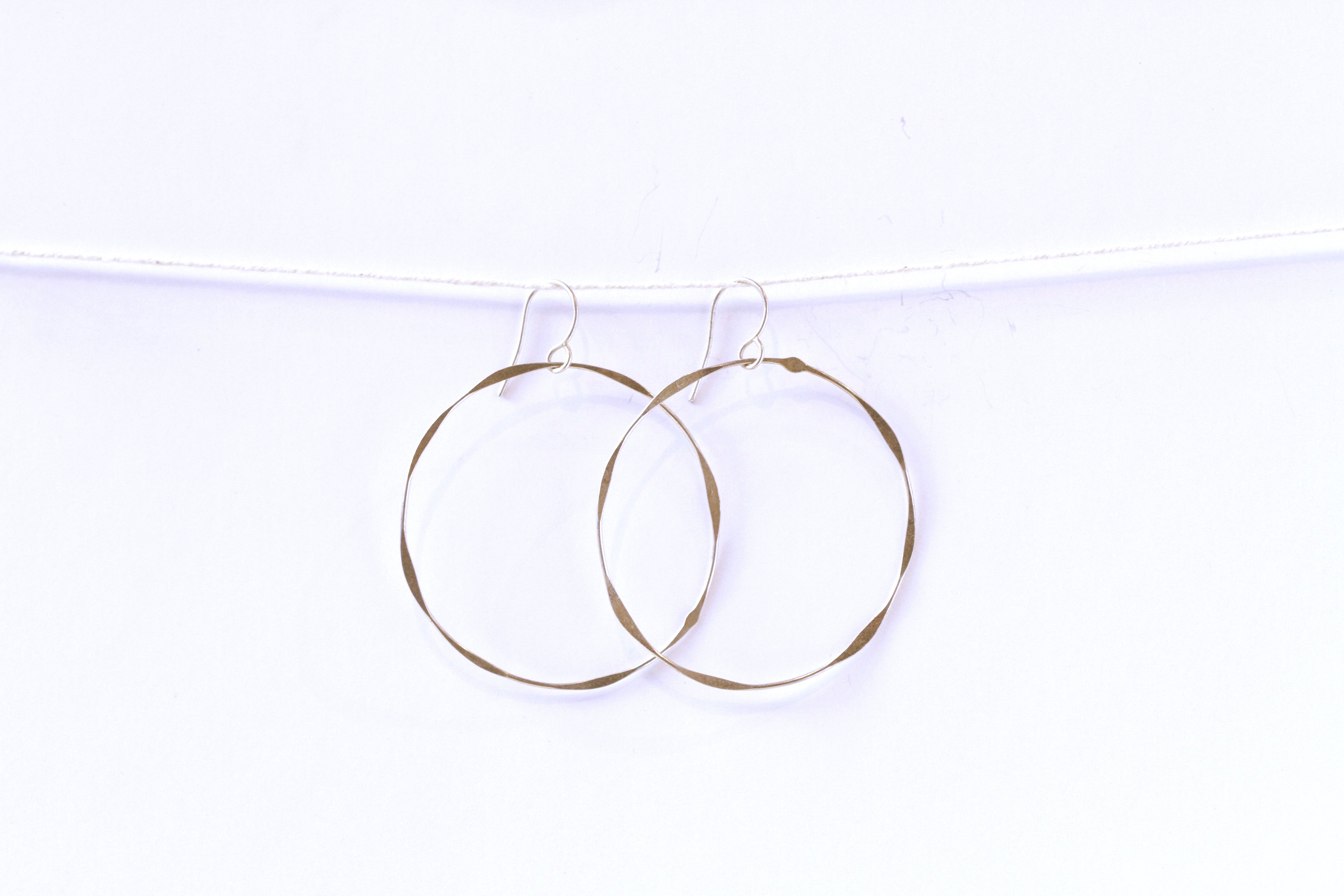 wavy hoops - E008