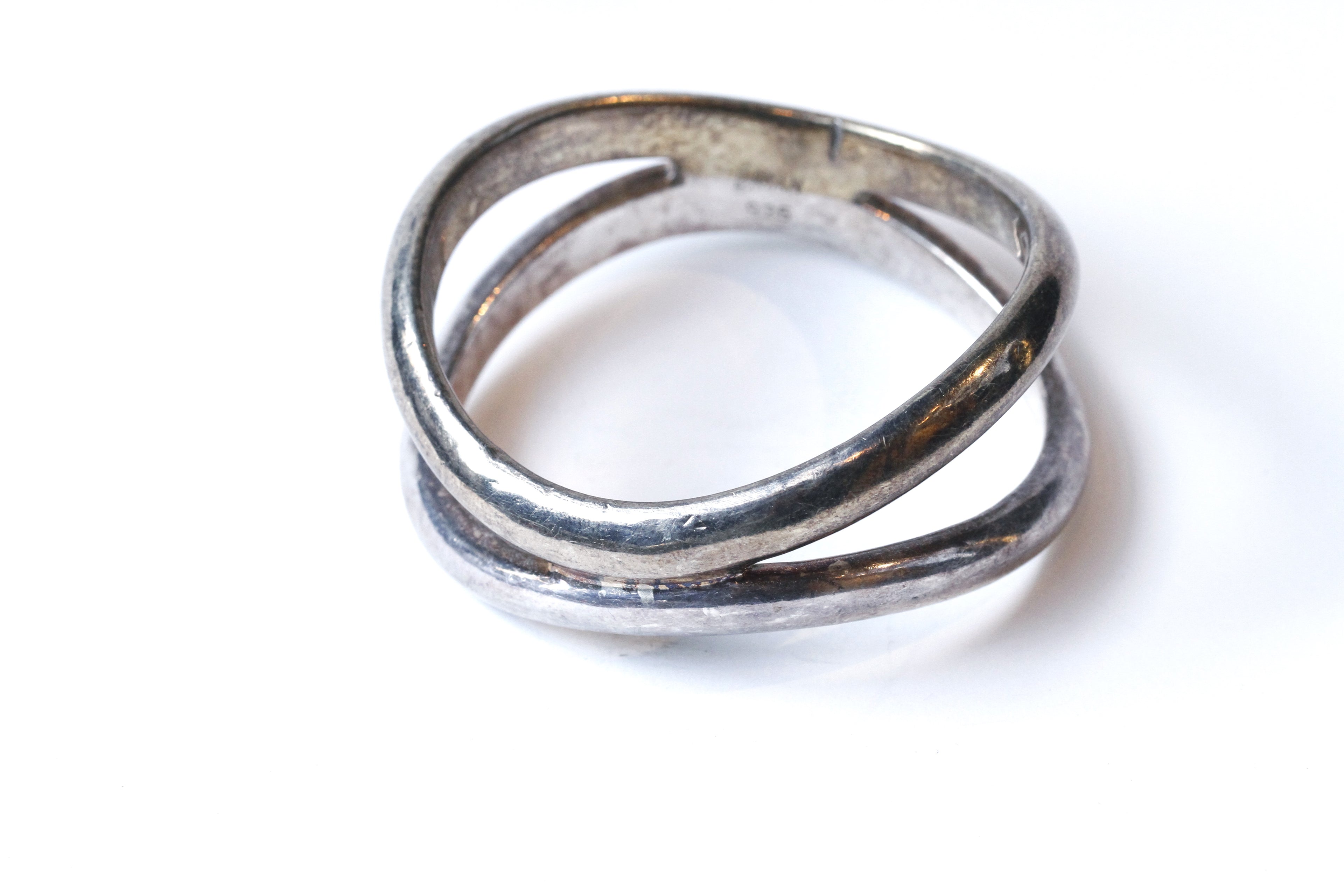 crossover bracelet - B011