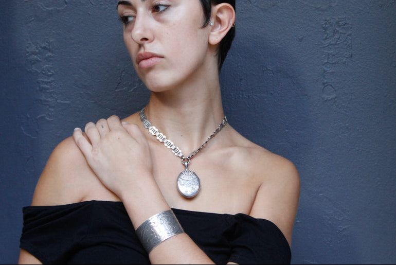 victorian locket floral - n007