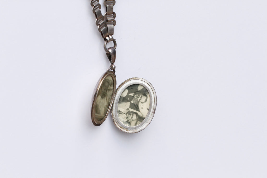 victorian locket - n008