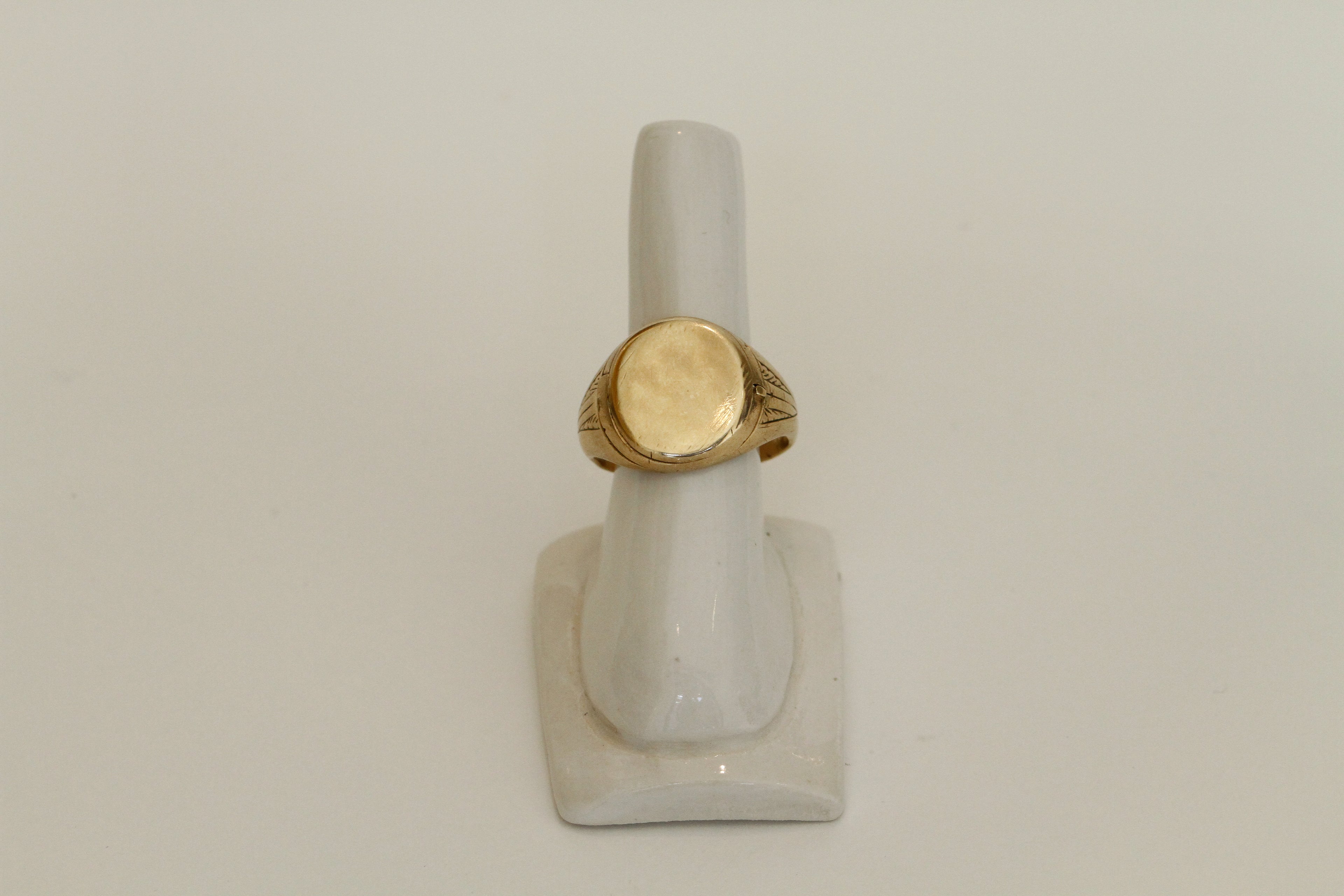 locket 10K gold - r012