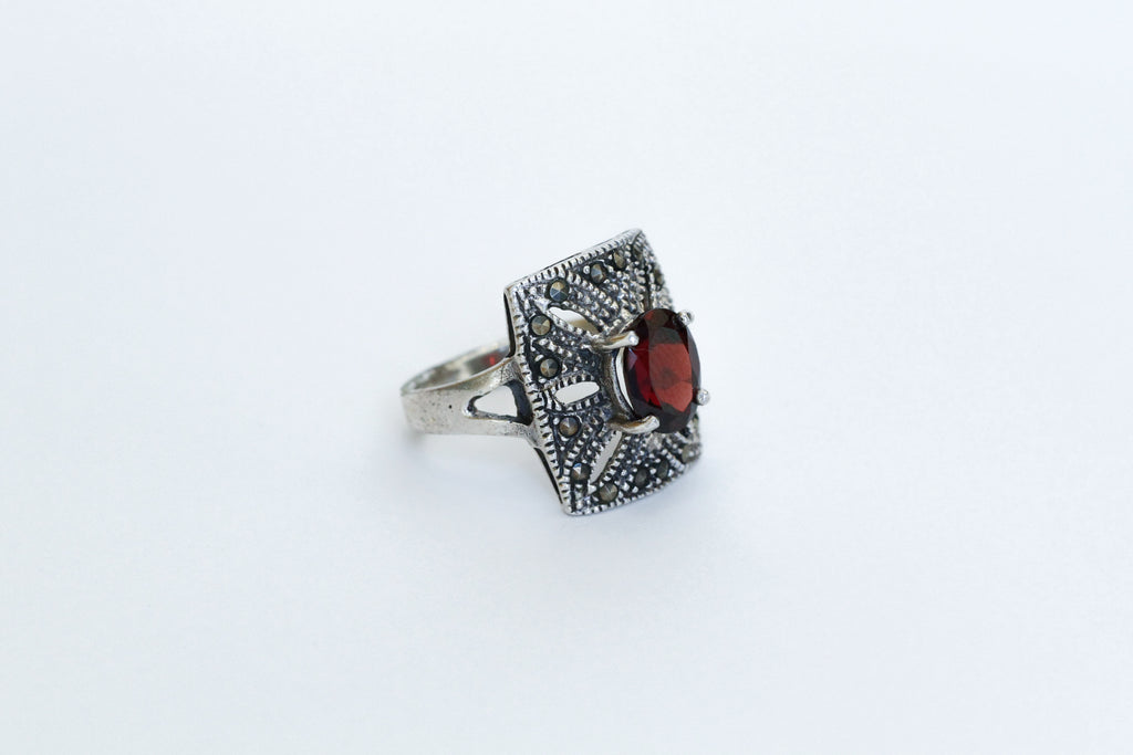 art deco ruby - r023