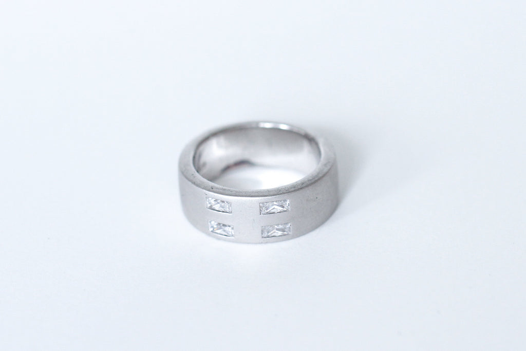 brushed silver 4 corners - r029