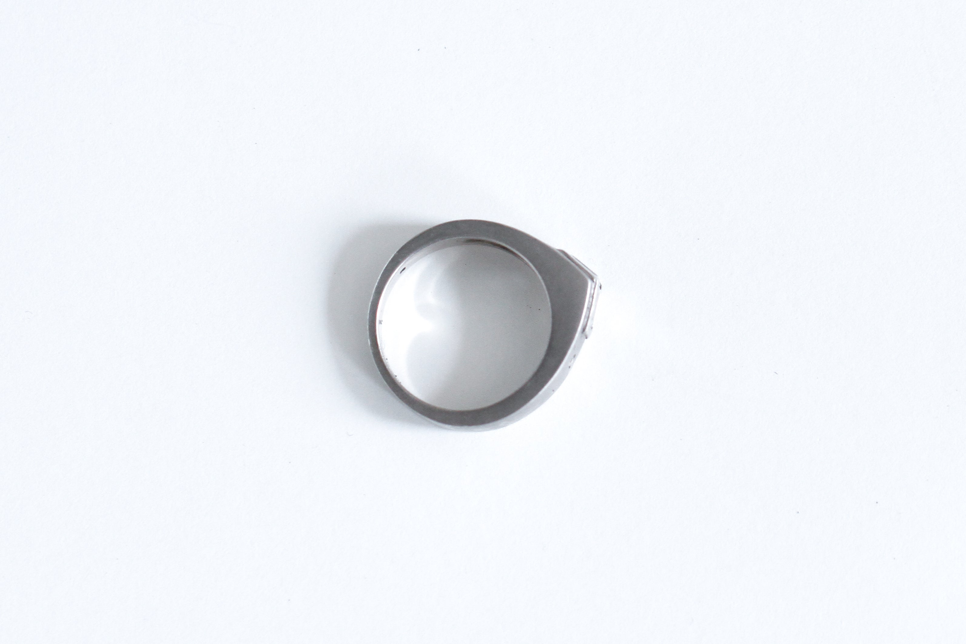 brushed silver point - r030