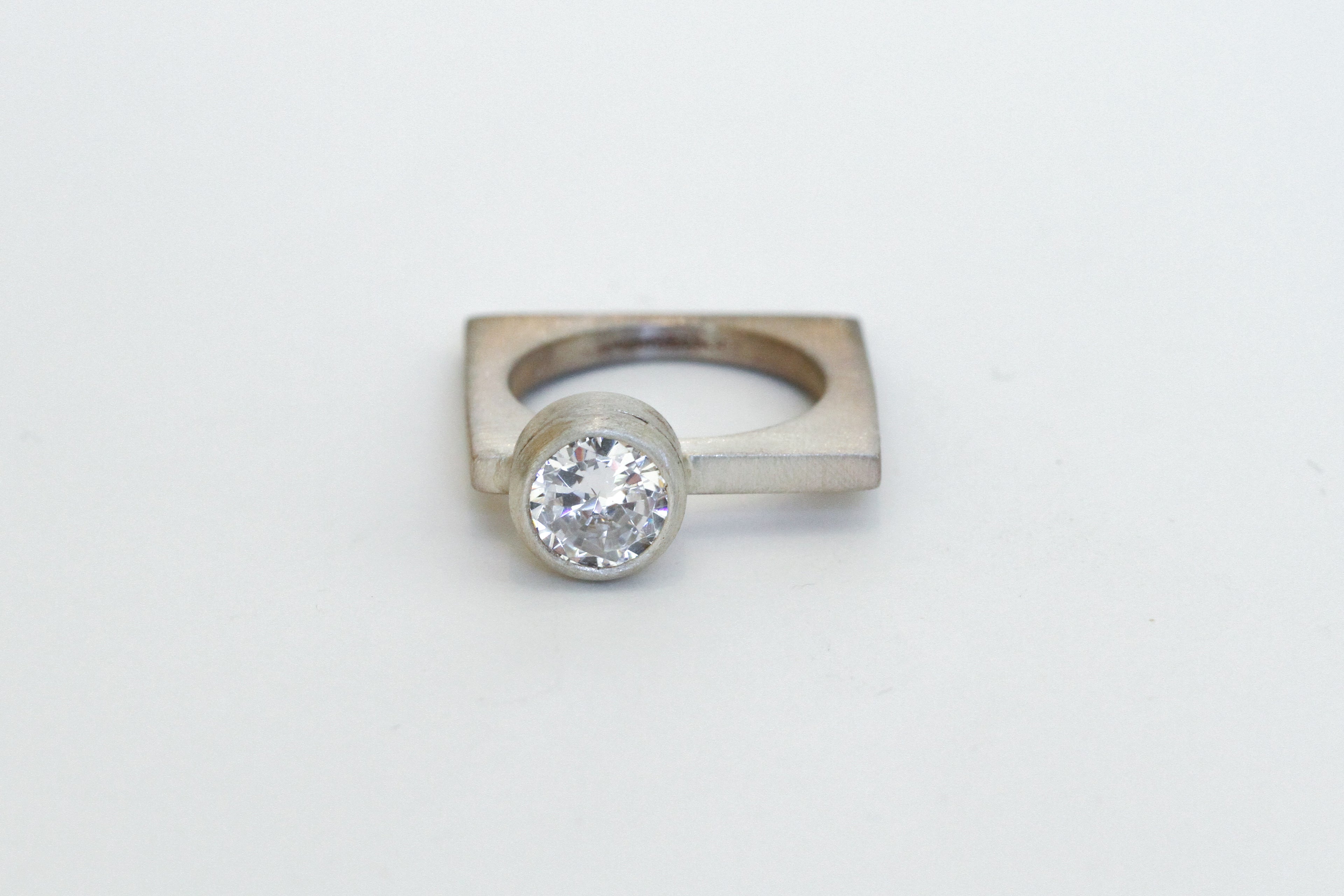 brushed silver square - r033