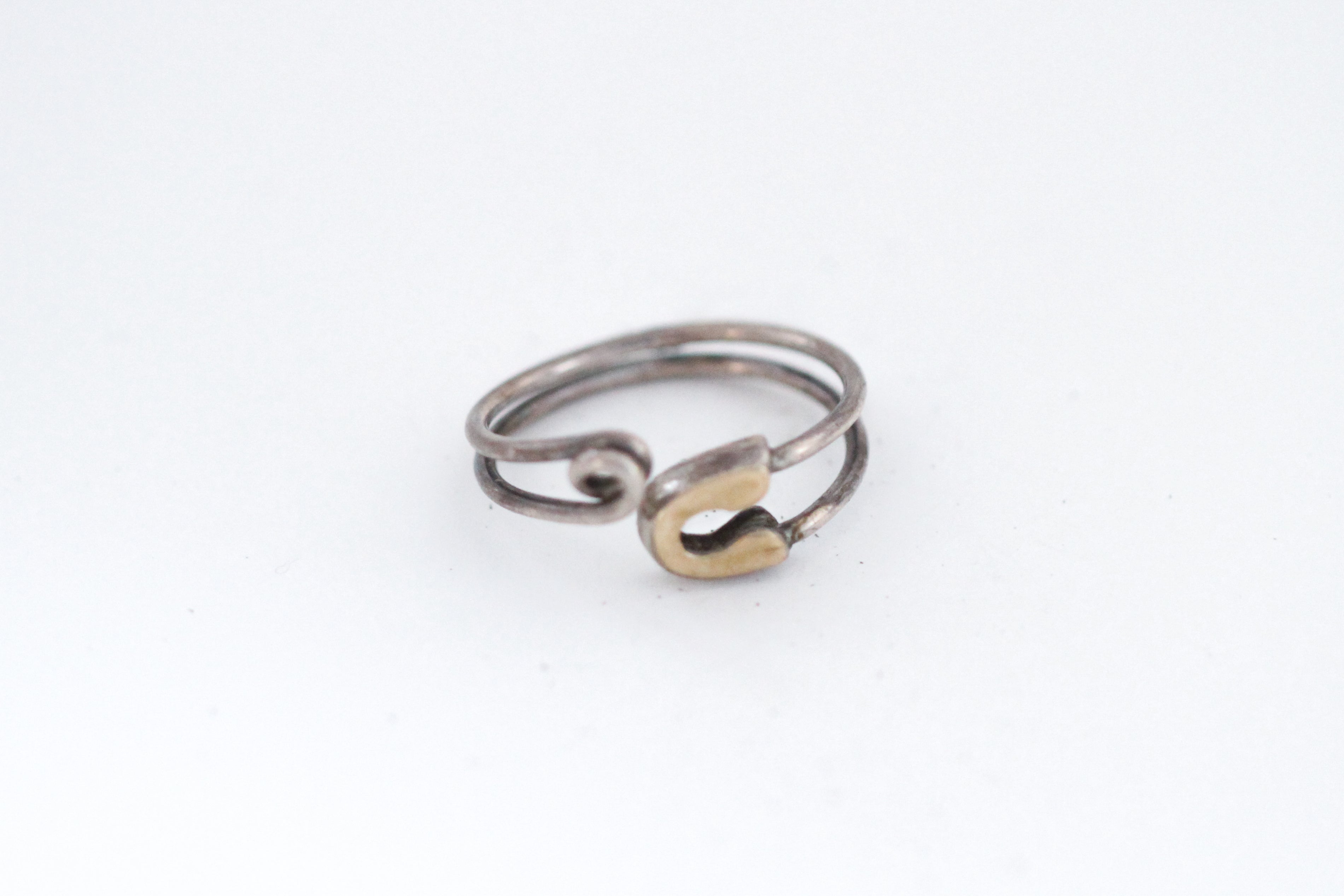 gold tip paper clip - r060