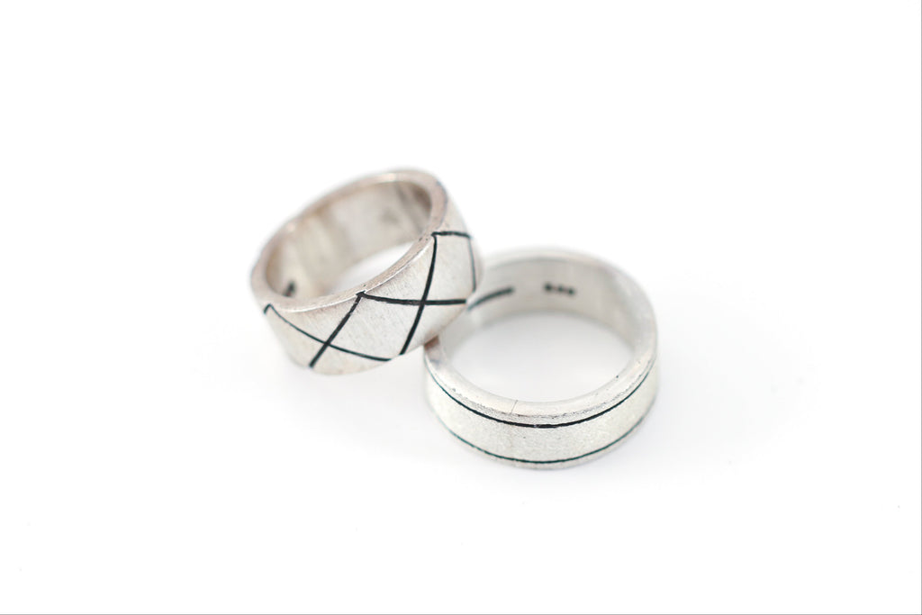 textured line band - r072