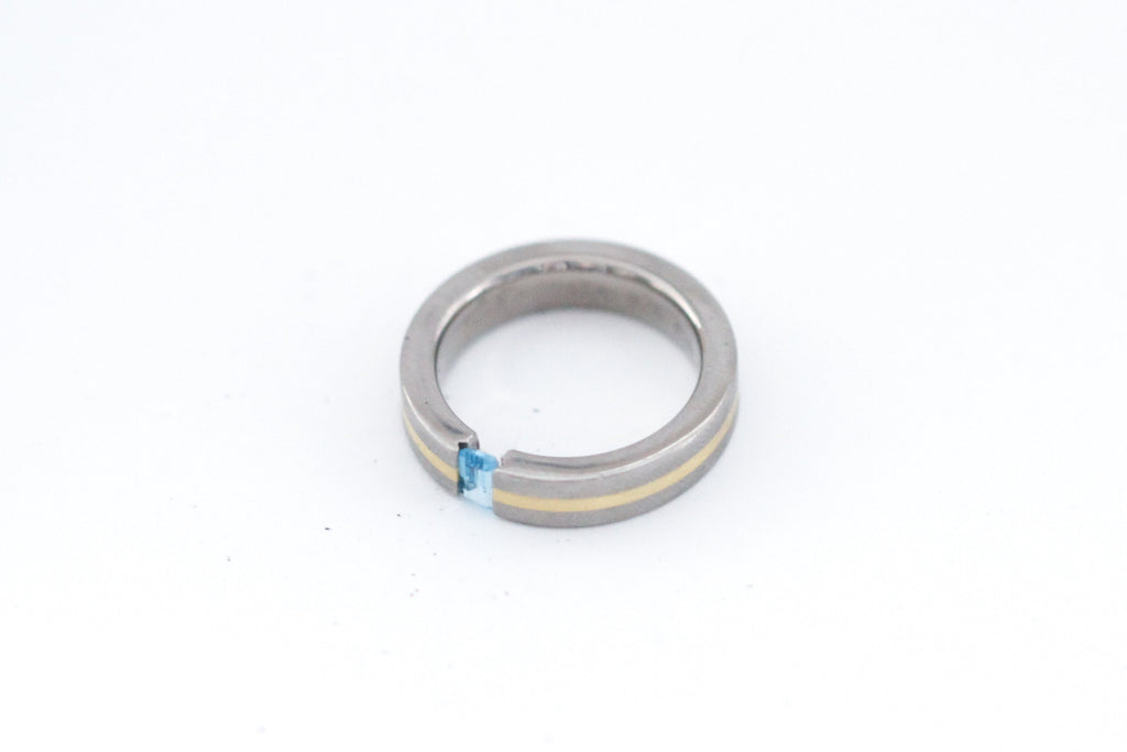 two toned titanium gold line blue topaz - r087