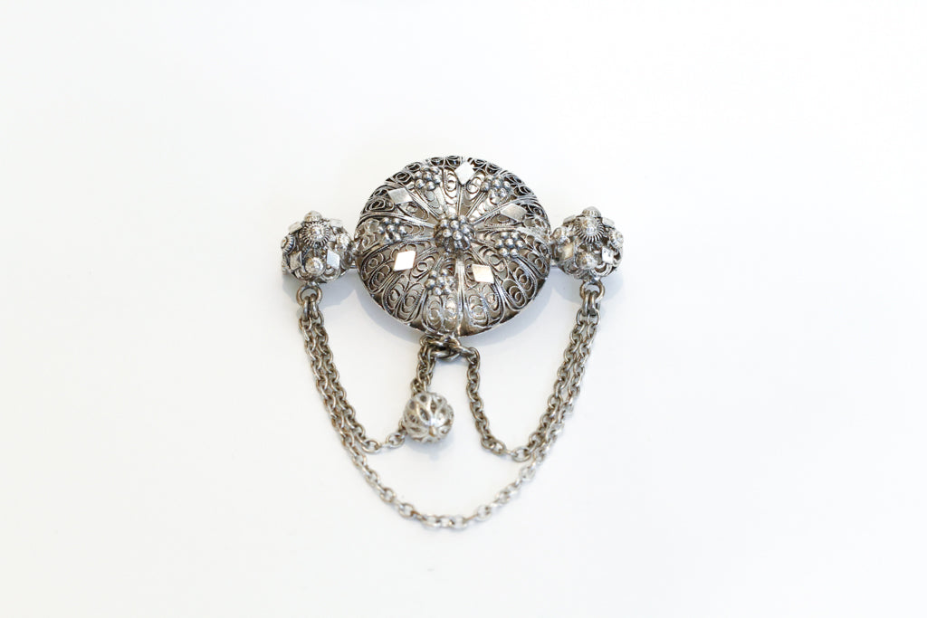victorian filigree pin - s005