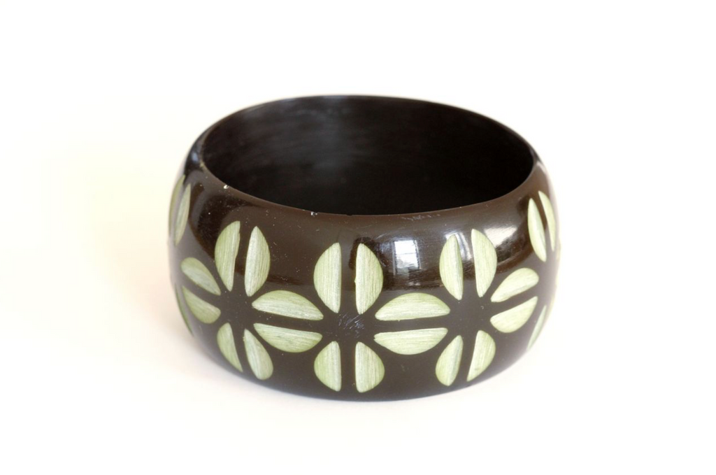 carved bakelite bangle - B001