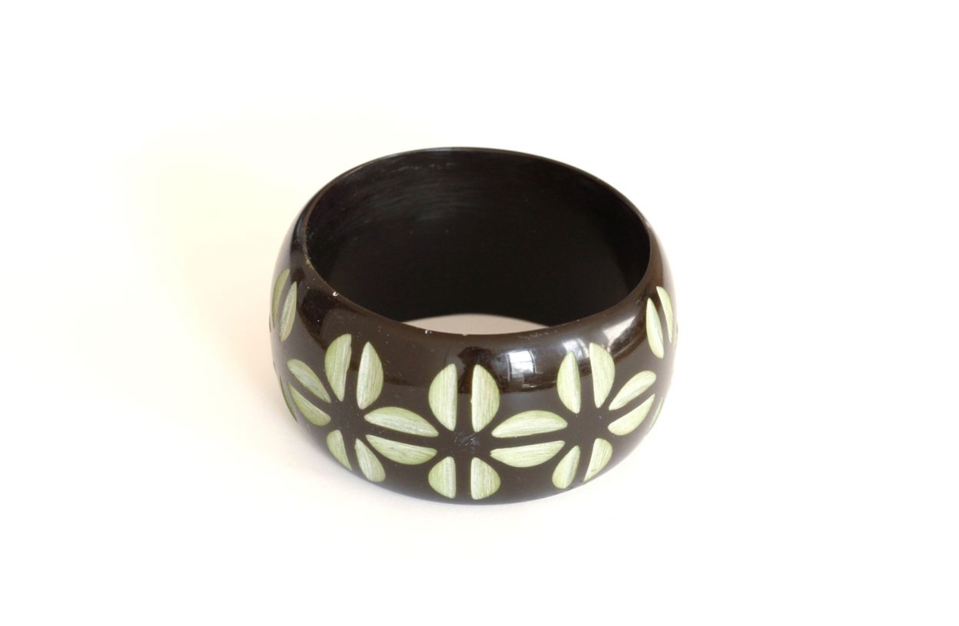 carved bakelite bangle - B001